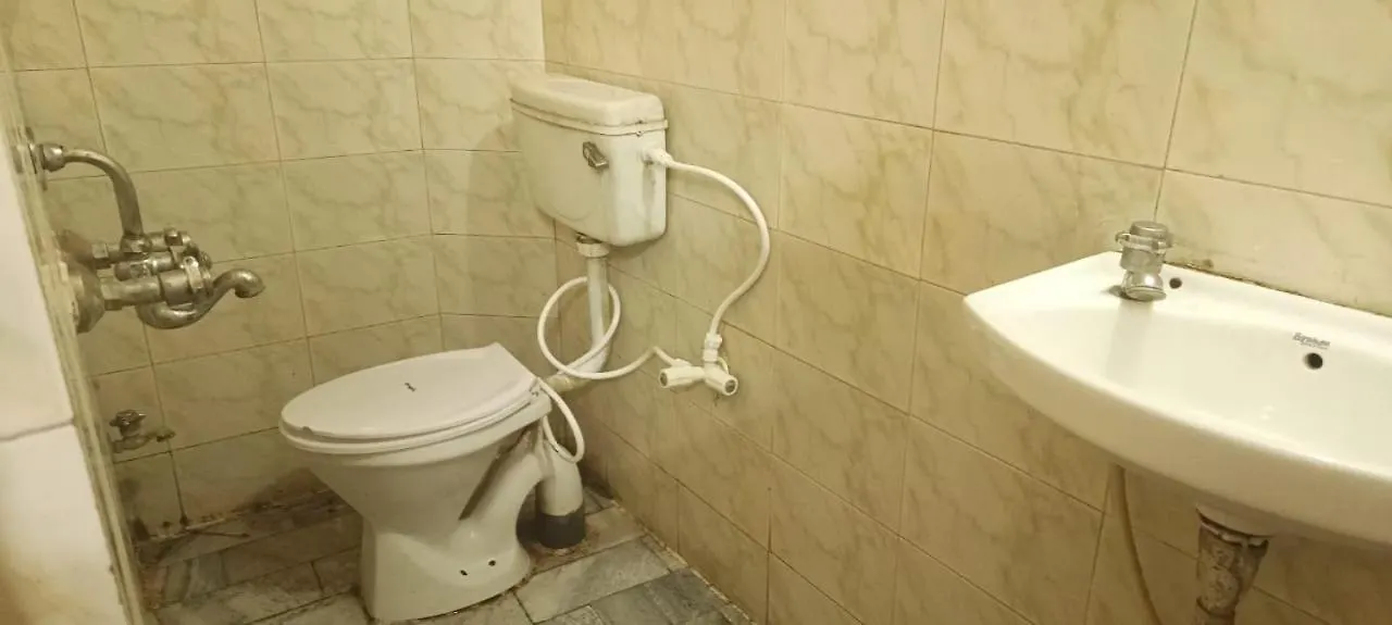 Girdhari Guest House Варанаси Индия